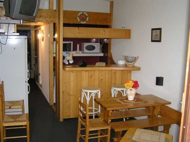 STUDIO PLEN SUD AU DERNIER ETAGE