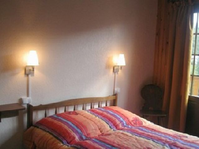 Week-end / semaine de 6 à 14 personnes.