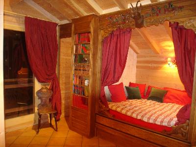 Les Griottes ,chalet de charme avec terrasse et jardin ,face à la chaine de