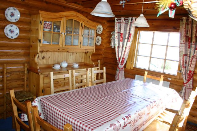 LE BEAU  FINLANDAIS 200M PISTES, A 1400M , AX LES THERMES,10 PERS, VUE EXCEPTIONNELLE. HIVER ET ETE,COEUR DE LA  STATION, RANDONNEES, DECOUVERTES  ,TOURISME, ANDORRE ET L'ESPAGNE ...