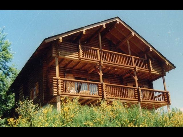 LE BEAU  FINLANDAIS 200M PISTES, A 1400M , AX LES THERMES,10 PERS, VUE EXCEPTIONNELLE. HIVER ET ETE,COEUR DE LA  STATION, RANDONNEES, DECOUVERTES  ,TOURISME, ANDORRE ET L'ESPAGNE ...