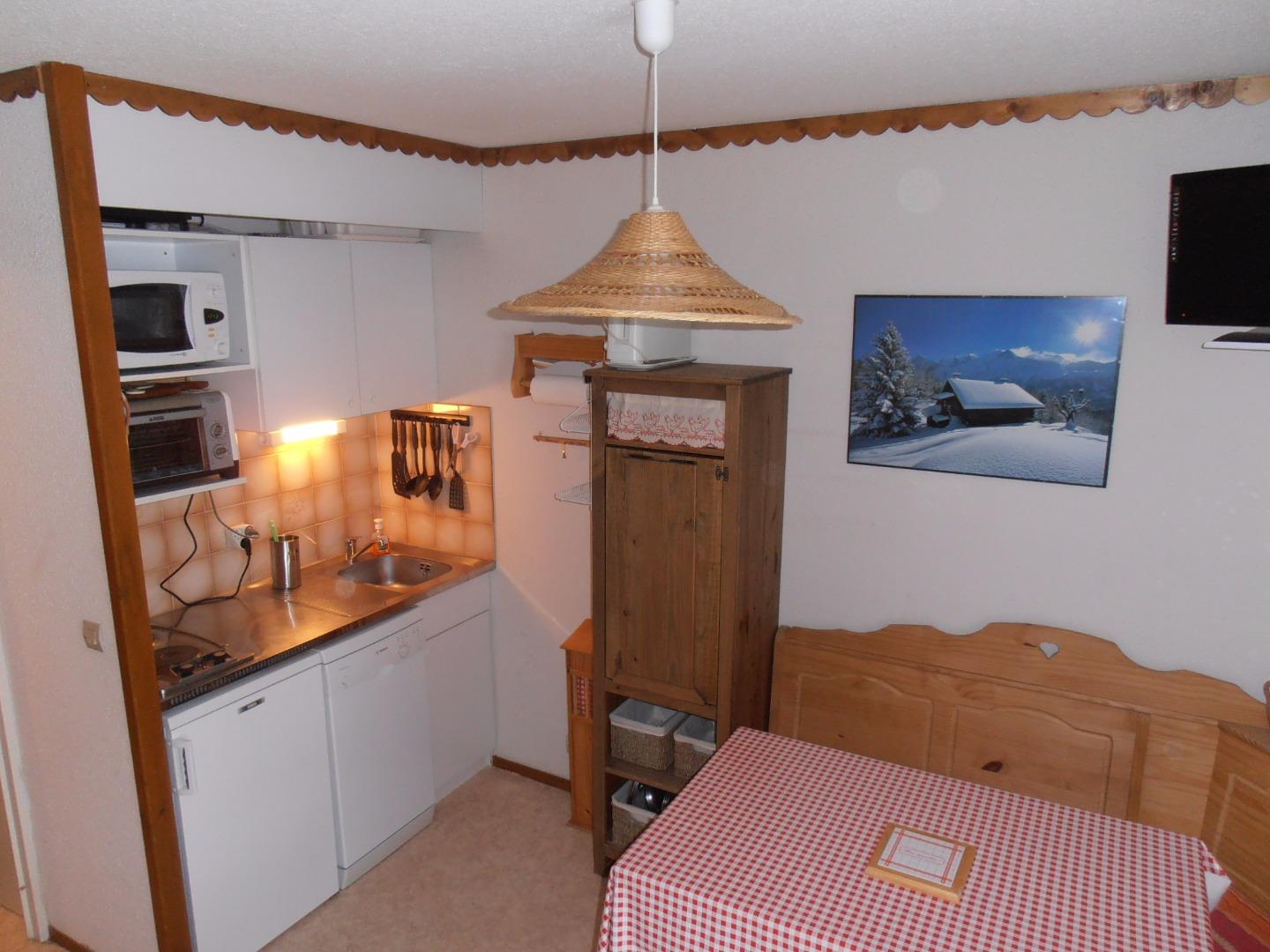 LES CONTAMINES MONTJOIE 200M DES REMONTÉES MECANIQUES APPT 4P 400€ - 600€