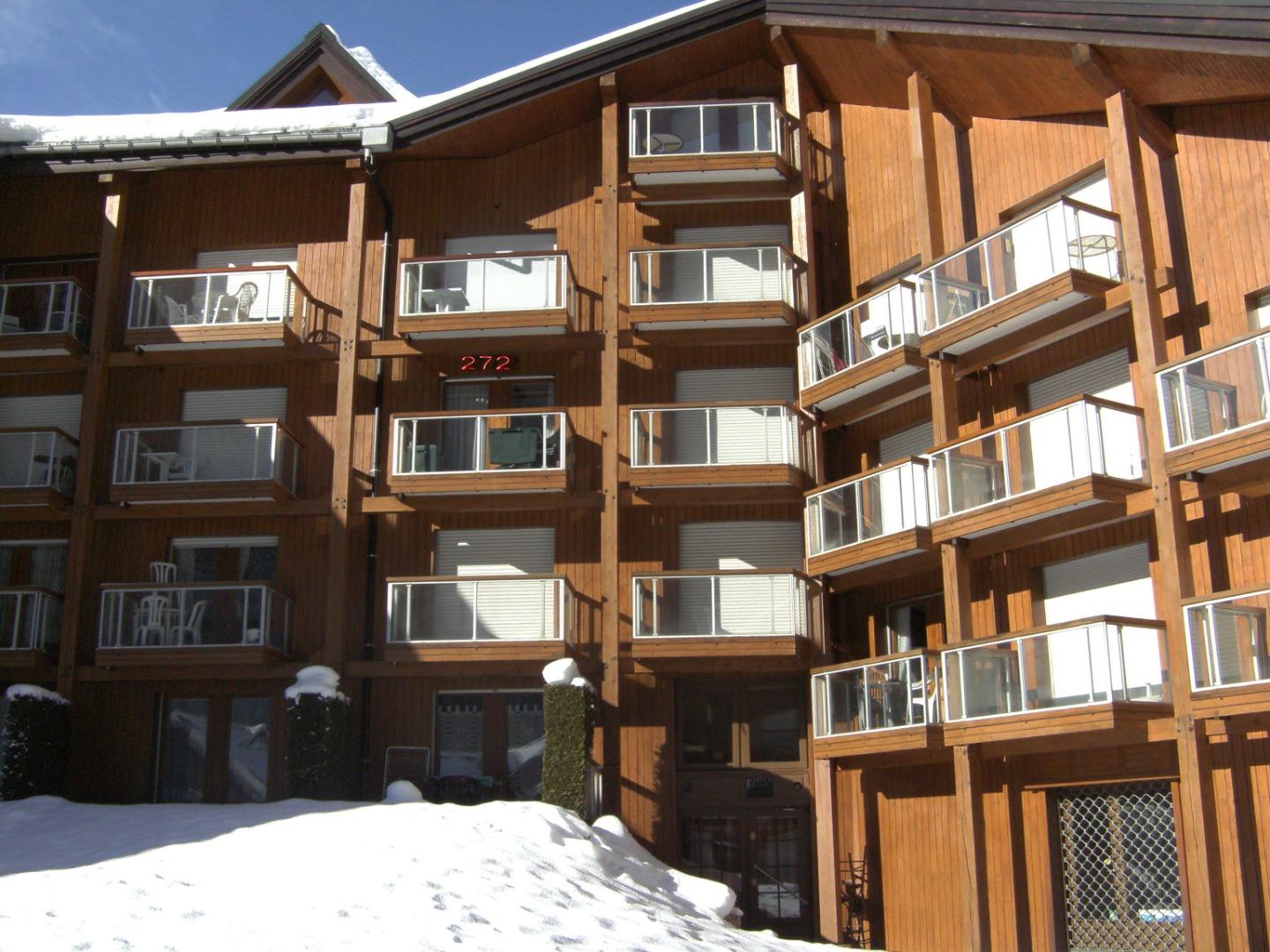 LES CONTAMINES MONTJOIE 200M DES REMONTÉES MECANIQUES APPT 4P 400€ - 600€