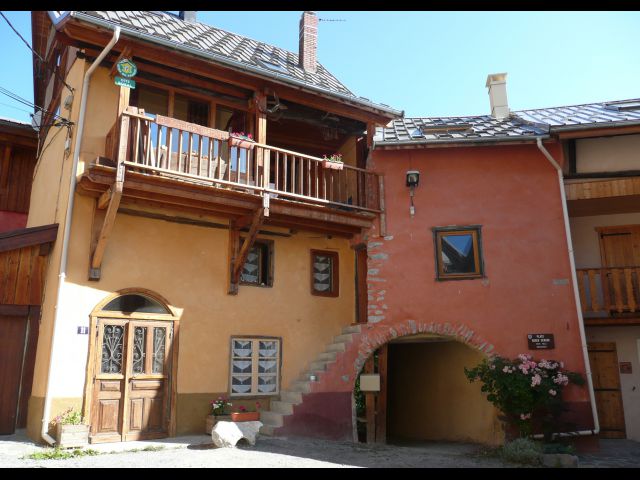 CLAREE : UN GITE DE CHARME DANS UN HAMEAU PROCHE DE BRIANCON - SERRE CHEVAL