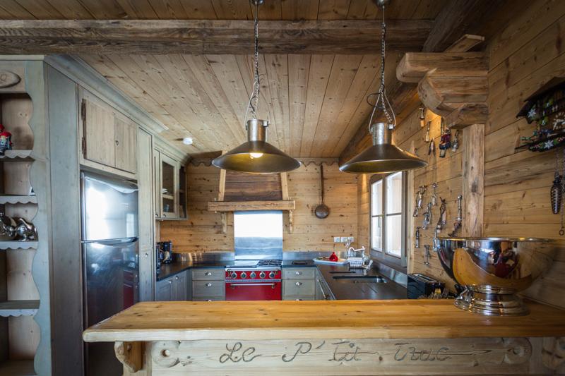 Chalet authentique  , 4 parkings, vue magique