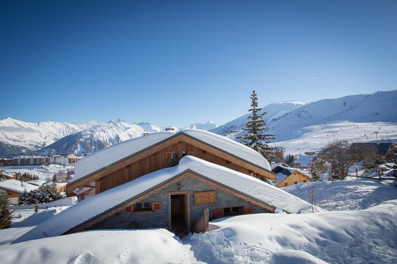 Chalet authentique  , 4 parkings, vue magique