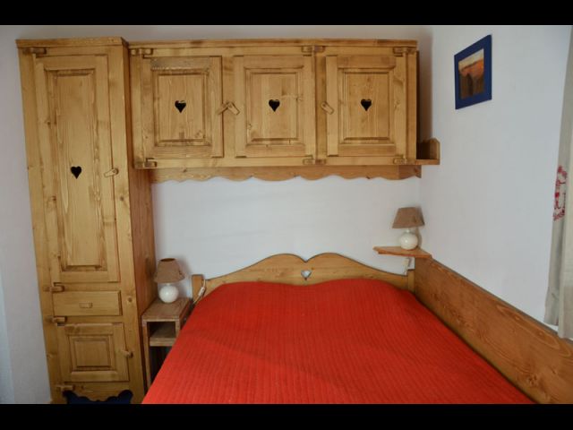 APPARTEMENT AVEC MEZZANINE 7EME ETAGE PLEIN SUD AU CENTRE DE LA STATION - V