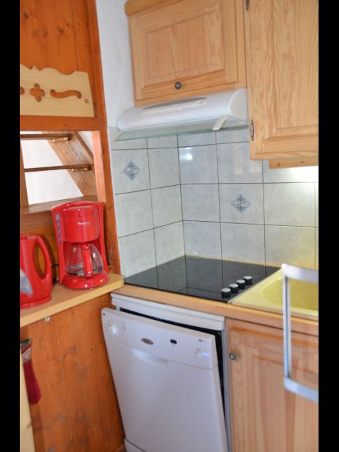 APPARTEMENT AVEC MEZZANINE 7EME ETAGE PLEIN SUD AU CENTRE DE LA STATION - V