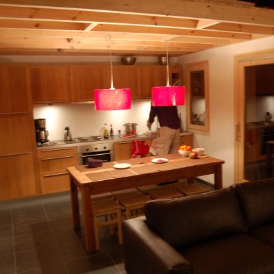 Séjour sous mezzanine.