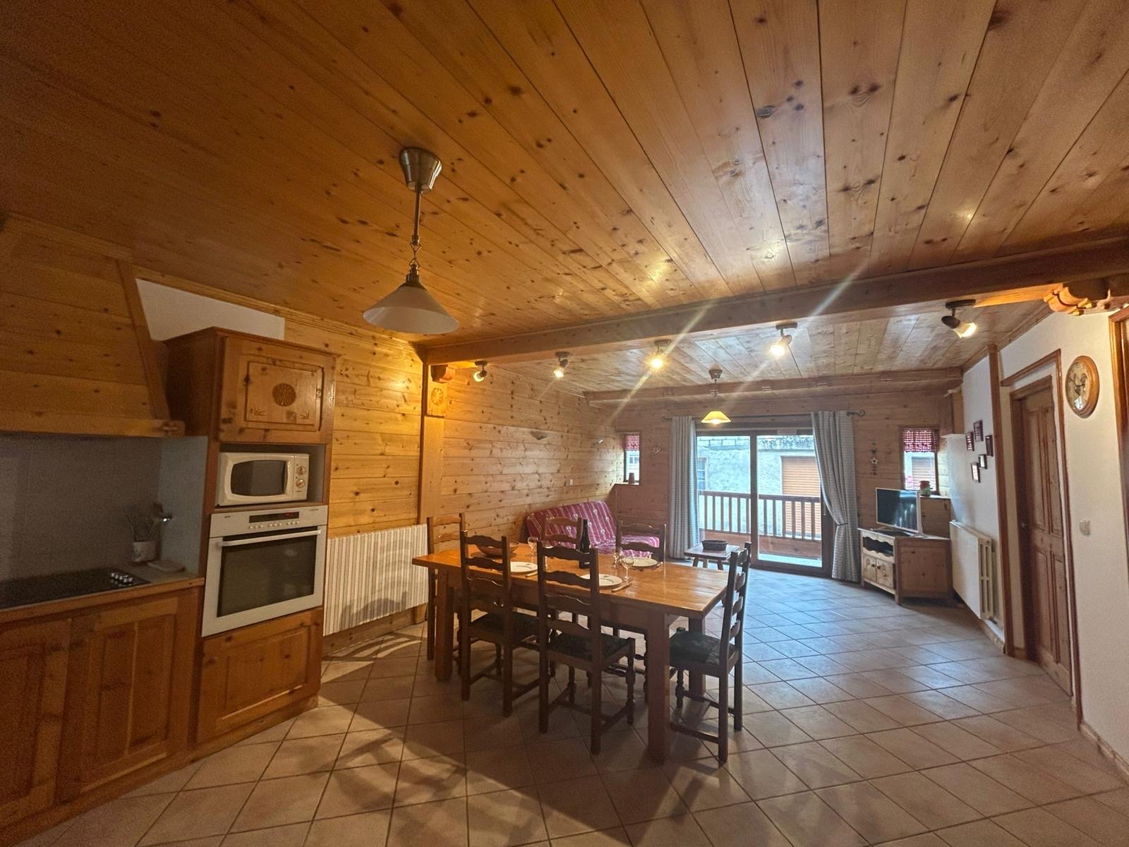 " LES ALPINES 1 " - 2 Chambres-  CONFORTABLE, CHALEUREUX, SPACIEUX 