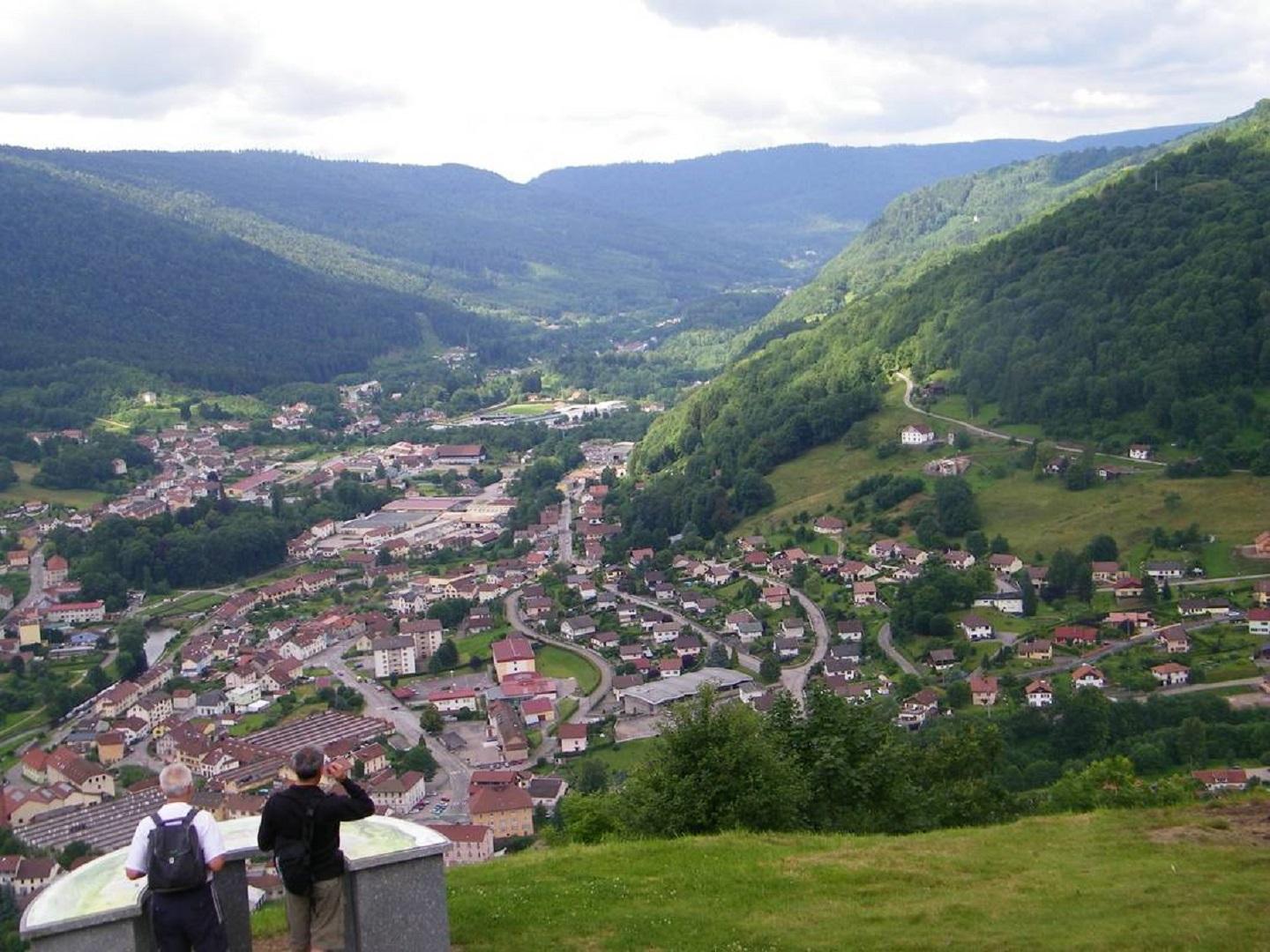 Vue de Cornimont depuis une table d'orientation.