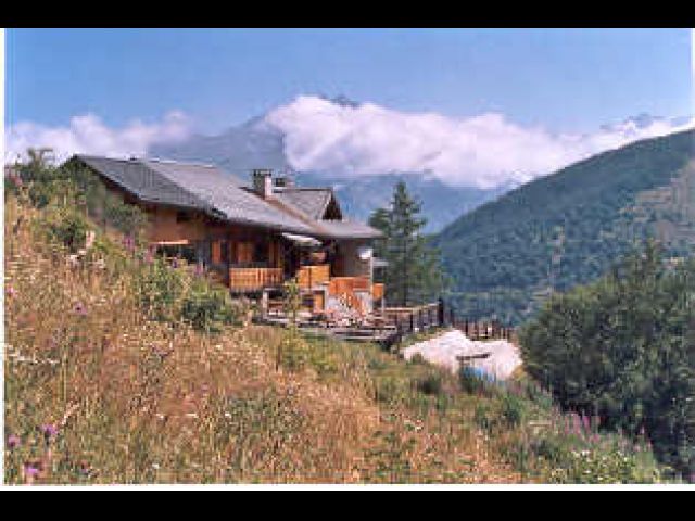 chalet d'alpage 9p  calme confort au bord piste bleu