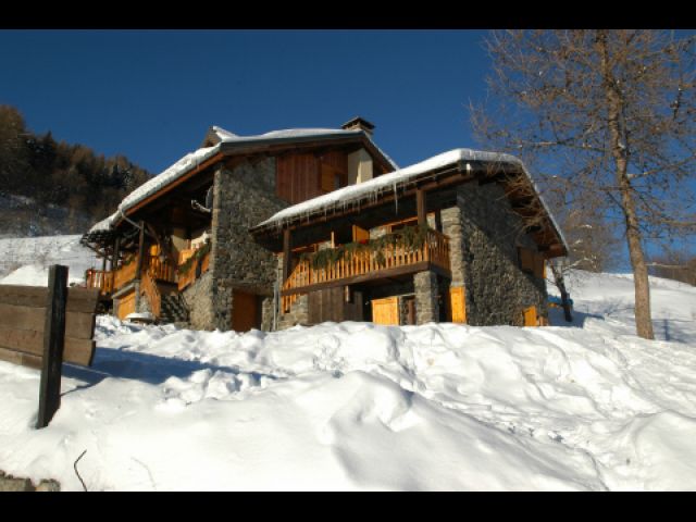 chalet d'alpage 9p  calme confort au bord piste bleu