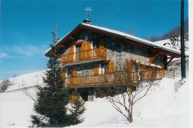 CHALET LE FLOCON DE STANDING avec JACUZZI - HAMMAM- SAUNA - WIFI