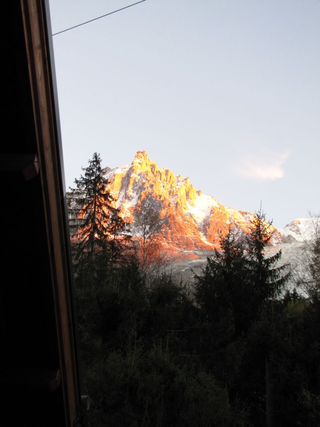 CHALET indépendant 5/7 pers. s/800m² arboré. Emplt.  d'exception       