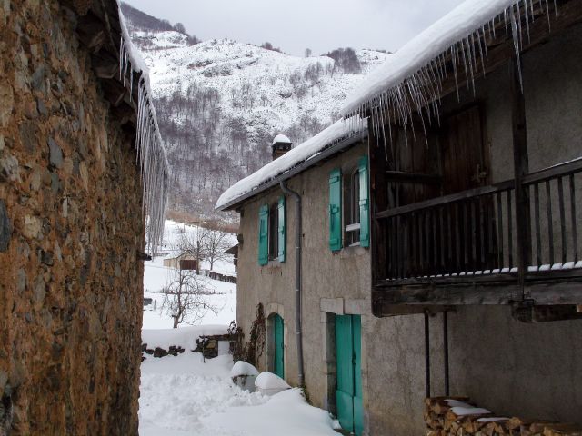 BOUERZY HAMEAU ISOLE DE GOUST 