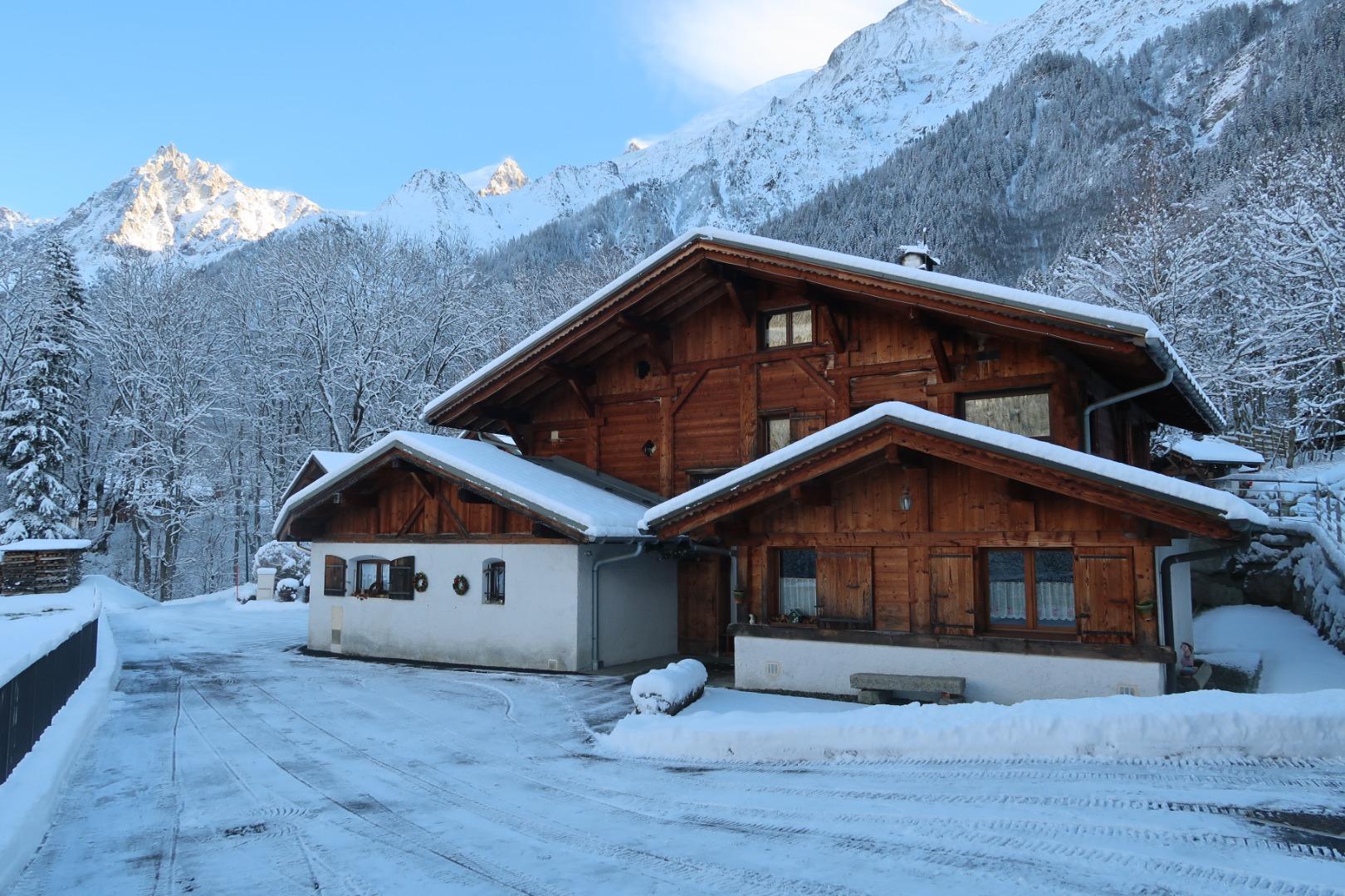  bas de chalet jardin 2ch lit fait un vrai petit bonheur vallée de chamonix 