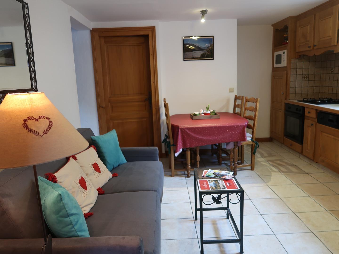  bas de chalet jardin 2ch lit fait un vrai petit bonheur vallée de chamonix 