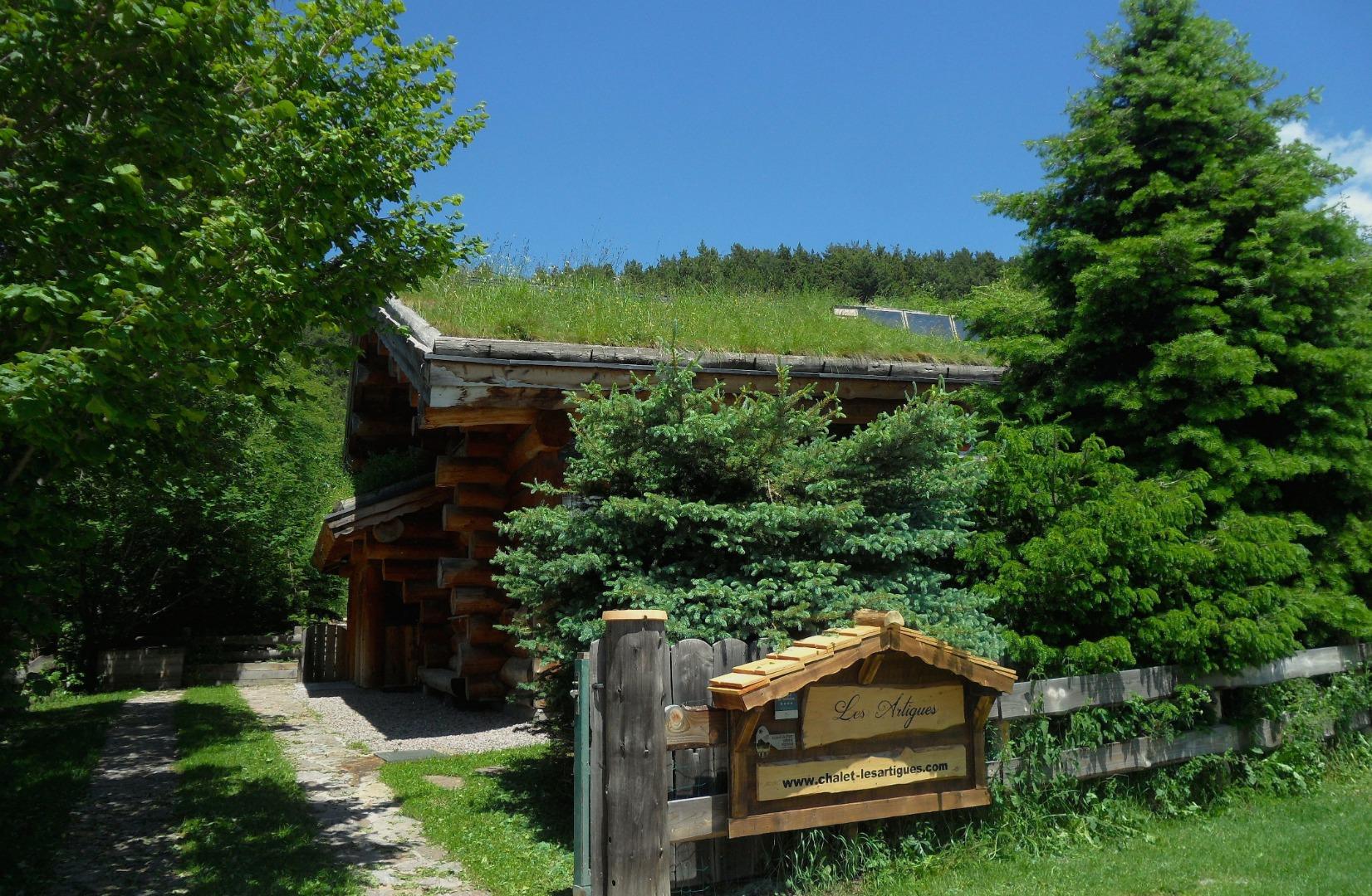 Les Artigues, chalet de charme en rondins naturels