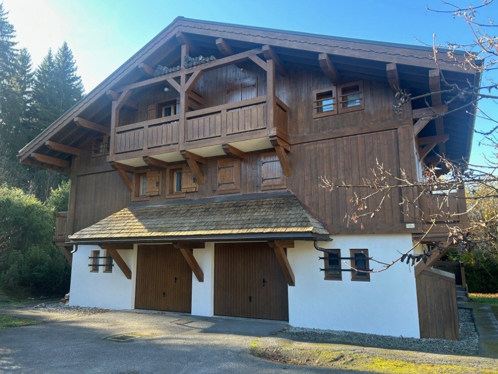 CHALET AVEC SAUNA ET PROXIMITÉ PISTES  / LOCATION A LA SAISON POSSIBLE