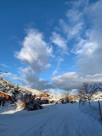 CHALET AVEC SAUNA ET PROXIMITÉ PISTES  / LOCATION A LA SAISON POSSIBLE