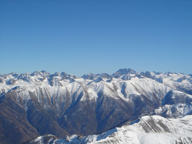 STUDIO REFAIT A NEUF!!!!!     AURON 