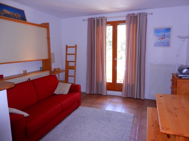 STUDIO REFAIT A NEUF!!!!!     AURON 