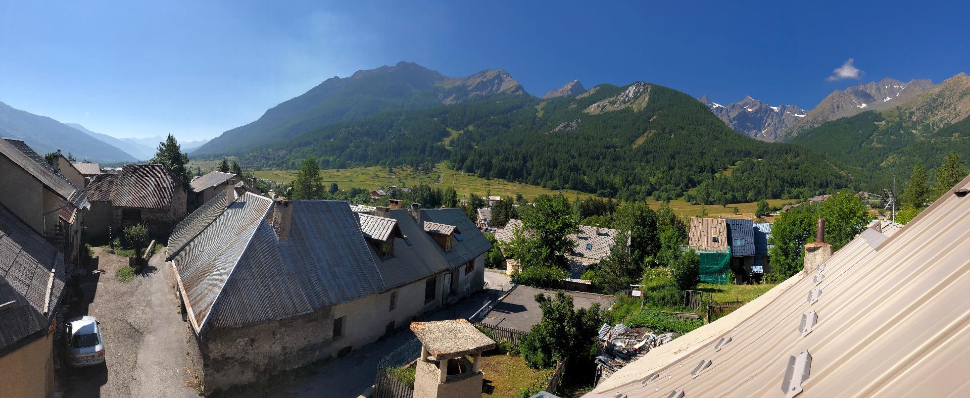 La grange d'Alex, dans le centre du village et proche des pistes