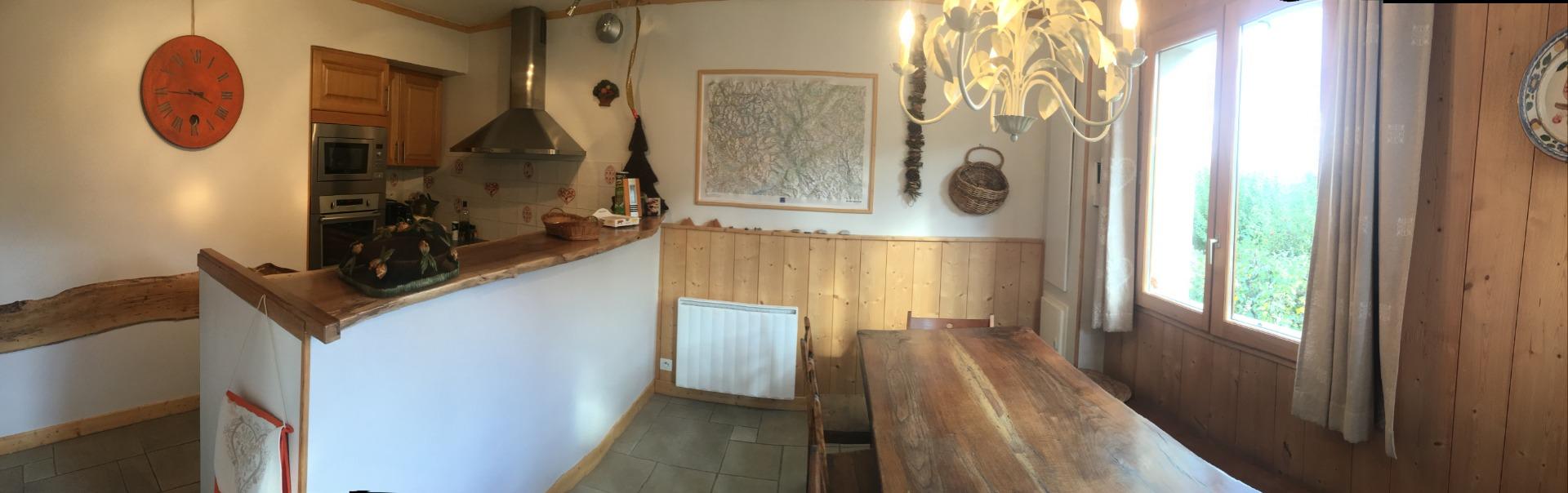 Au Laurau, le ski sans voiture dans une grande maison comme chez vous