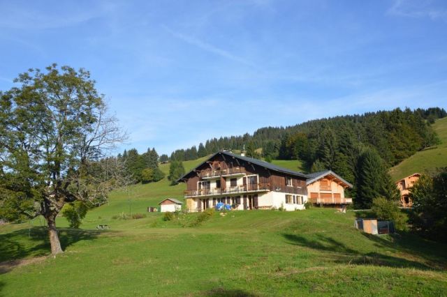 Vue du chalet depuis l'aval été 2013