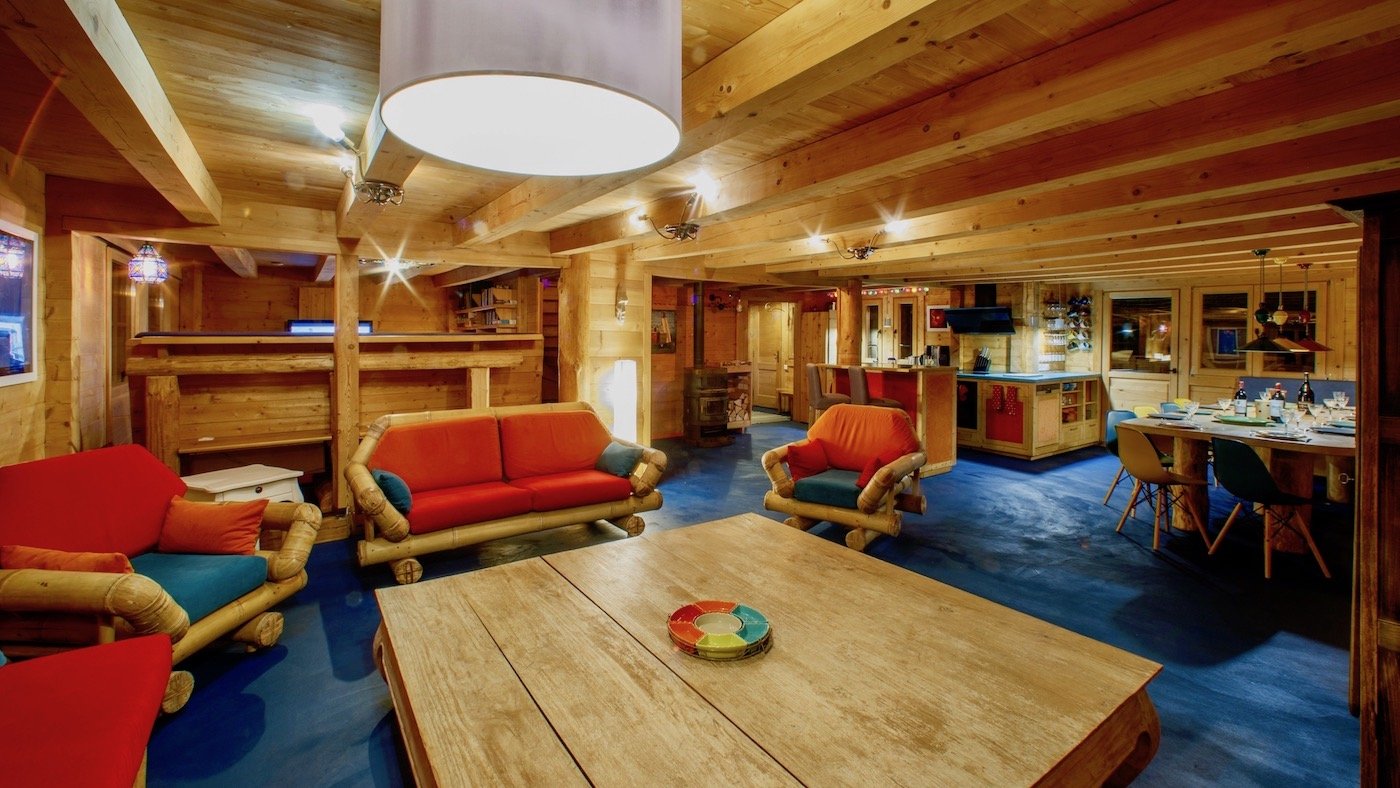 Kookaboora 4*-300m2, Jacuzzi, conception bioclimatique. Location à la semaine (hiver, été) du dimanche au dimanche (moins de circulation); location mid-week ou weekend (printemps, automne). 