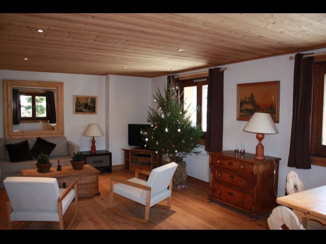 Chalet les Aulnes             *ski et centre village: 350 m*