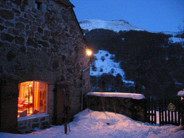 Gîte  au super lioran la Pierre du Loup * calme nature et panorama *