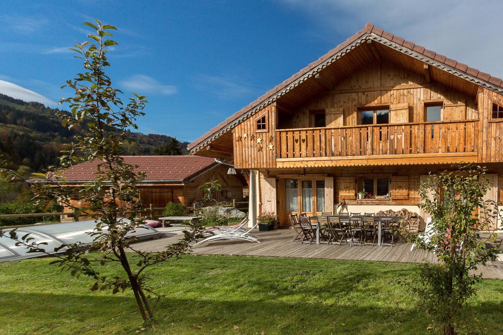 Chalet confortable avec spa de nage et sauna à Saint Gervais les Bains proche Megève et Chamonix