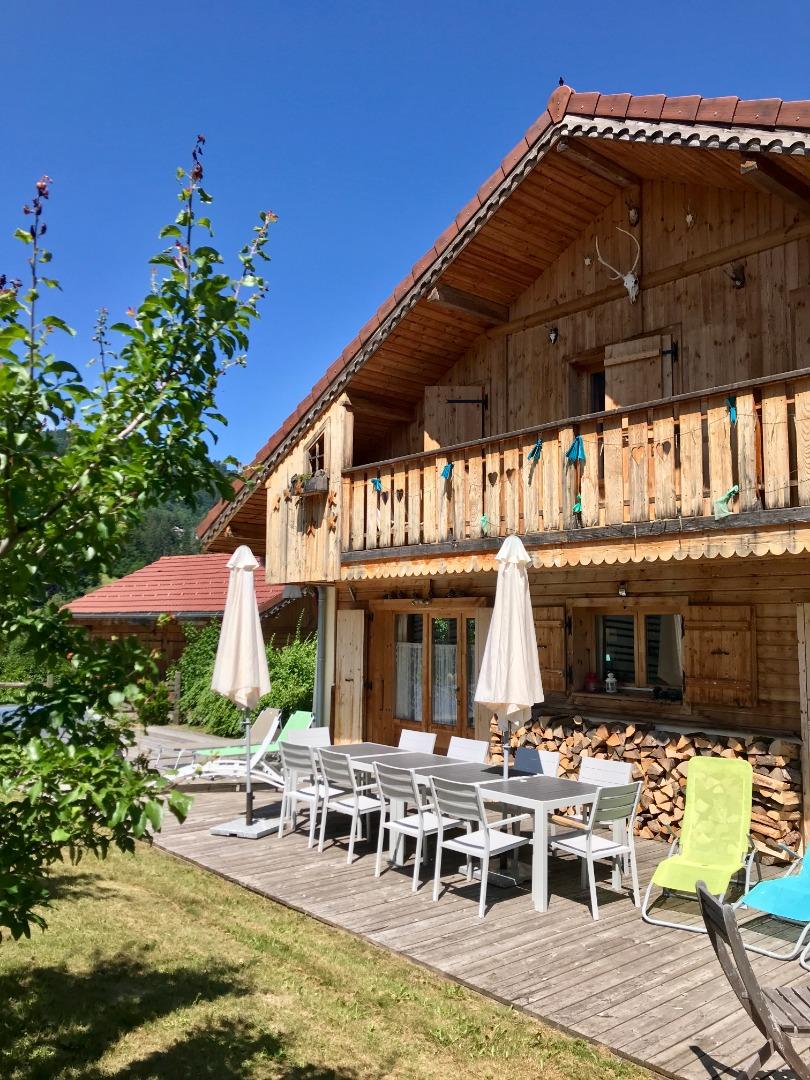 Chalet confortable avec spa de nage et sauna à saint gervais les bains proche megève et chamonix