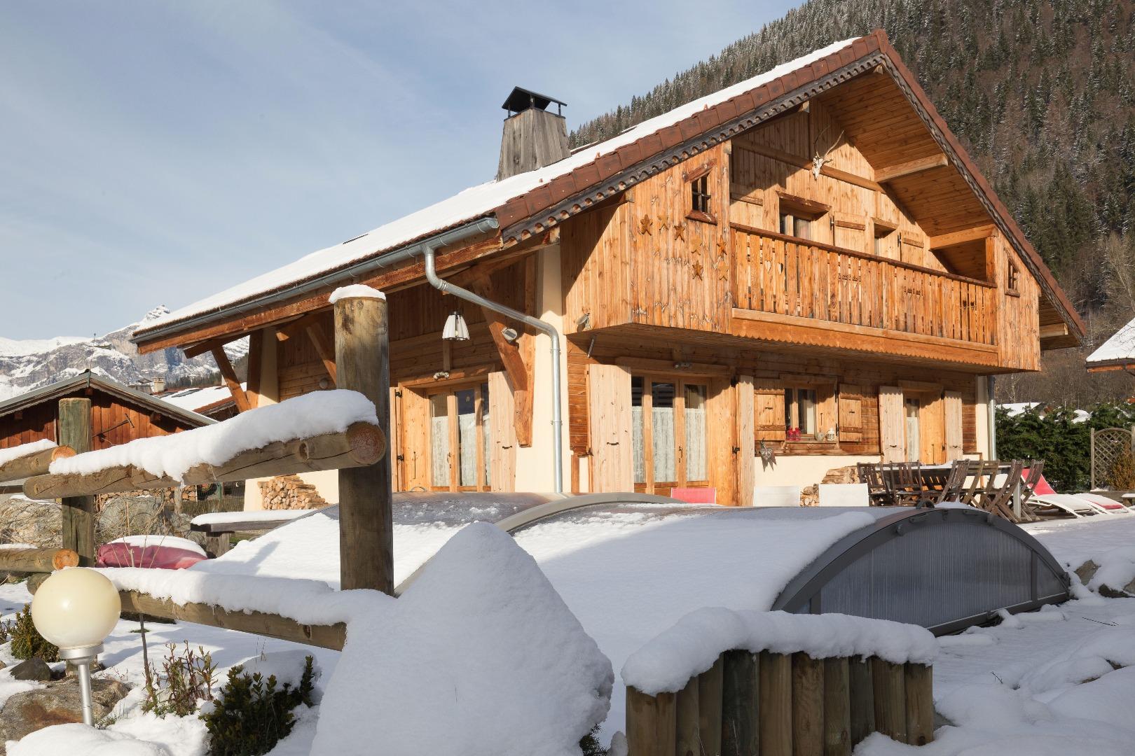 Chalet confortable avec spa de nage et sauna à Saint Gervais les Bains proche Megève et Chamonix