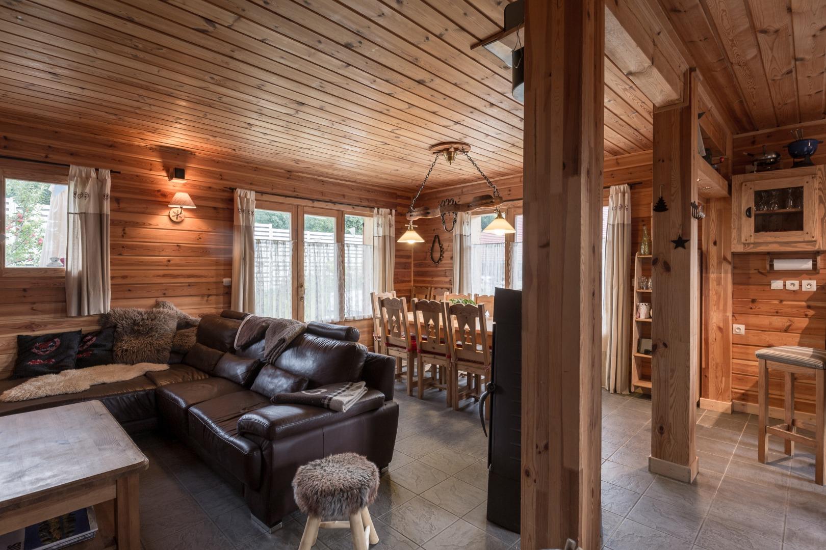 Chalet confortable avec spa de nage et sauna à Saint Gervais les Bains proche Megève et Chamonix