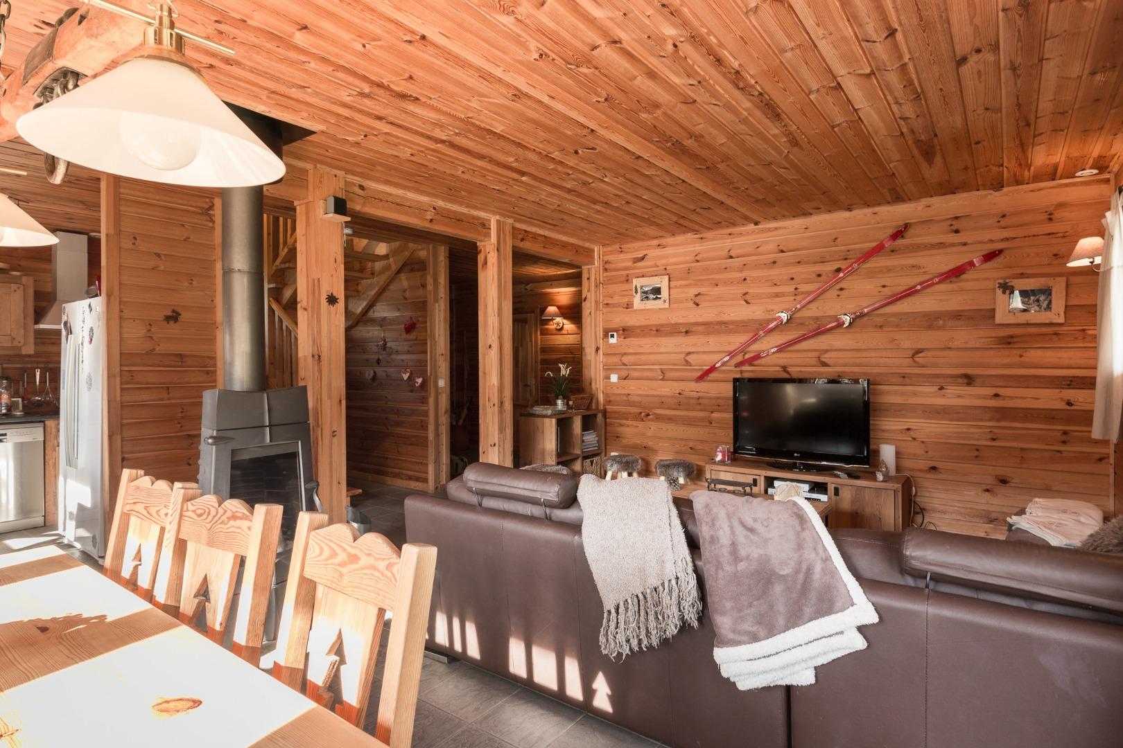 Chalet confortable avec spa de nage et sauna à Saint Gervais les Bains proche Megève et Chamonix