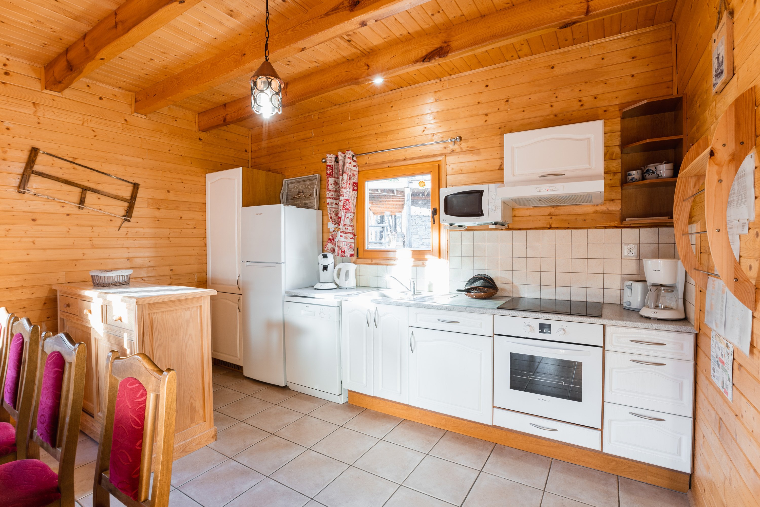 CHALET LUXE LE MESLAY  SAUNA/WIFI/NETFLIX- RECOMMANDE par anciens locataires- PROCHE CENTRE BIEN ETRE O'DYCEA