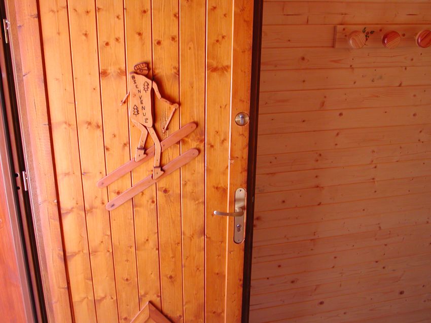 CHALET LUXE LE MESLAY  SAUNA/WIFI/NETFLIX- RECOMMANDE par anciens locataires- PROCHE CENTRE BIEN ETRE O'DYCEA