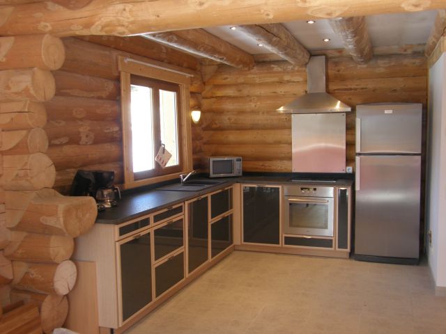 chalet LES SORBIERS, en rondins haut de gamme classé 4 étoiles.                             