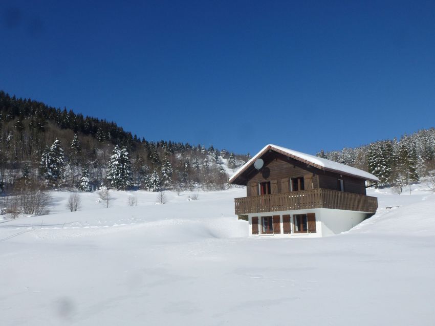 CHALET Le Paiquis labellisé "Famille plus" Idéal enfants, sur une route privée 