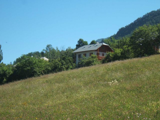 Studio Serre Bouton au Village de SAINT ANDRE D'EMBRUN