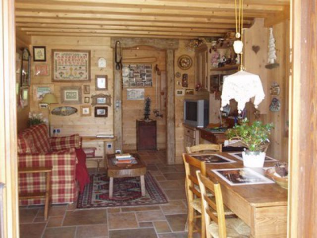 COMBLOUX Cosy rez jardin dans chalet individuel-face Mt-Blanc, 2 pas du village  
