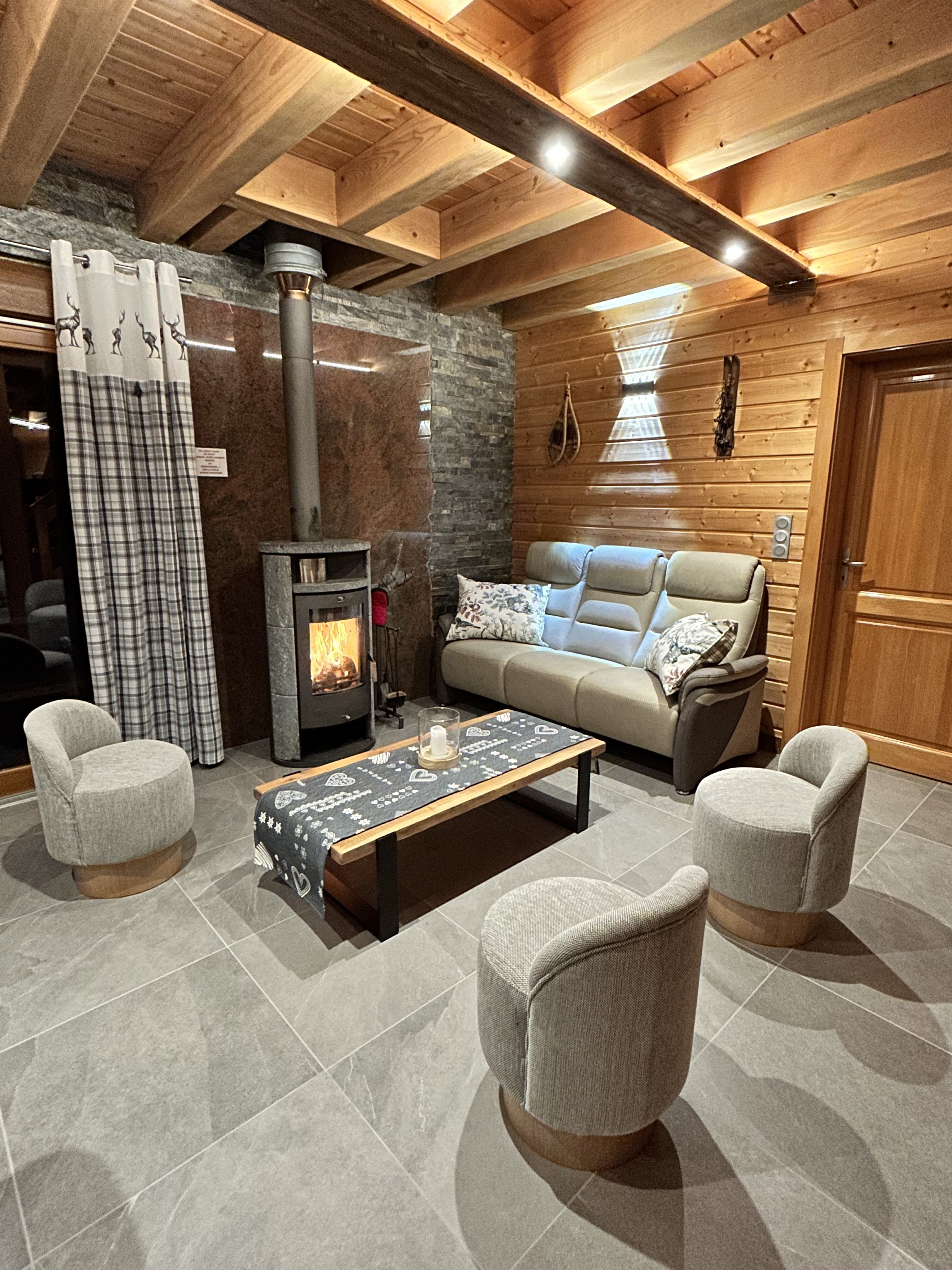 "HEIDI" chalet bois **** grand standing avec sauna et SPA