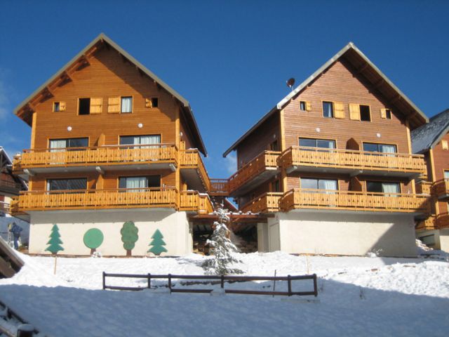 Très bel appartement dans châlet aux pieds des pistes à REALLON