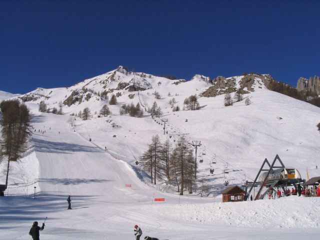 Très bel appartement dans châlet aux pieds des pistes à REALLON