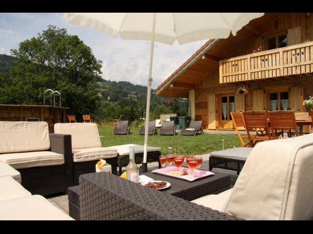 Appartement en chalet avec spa, sauna et piscine