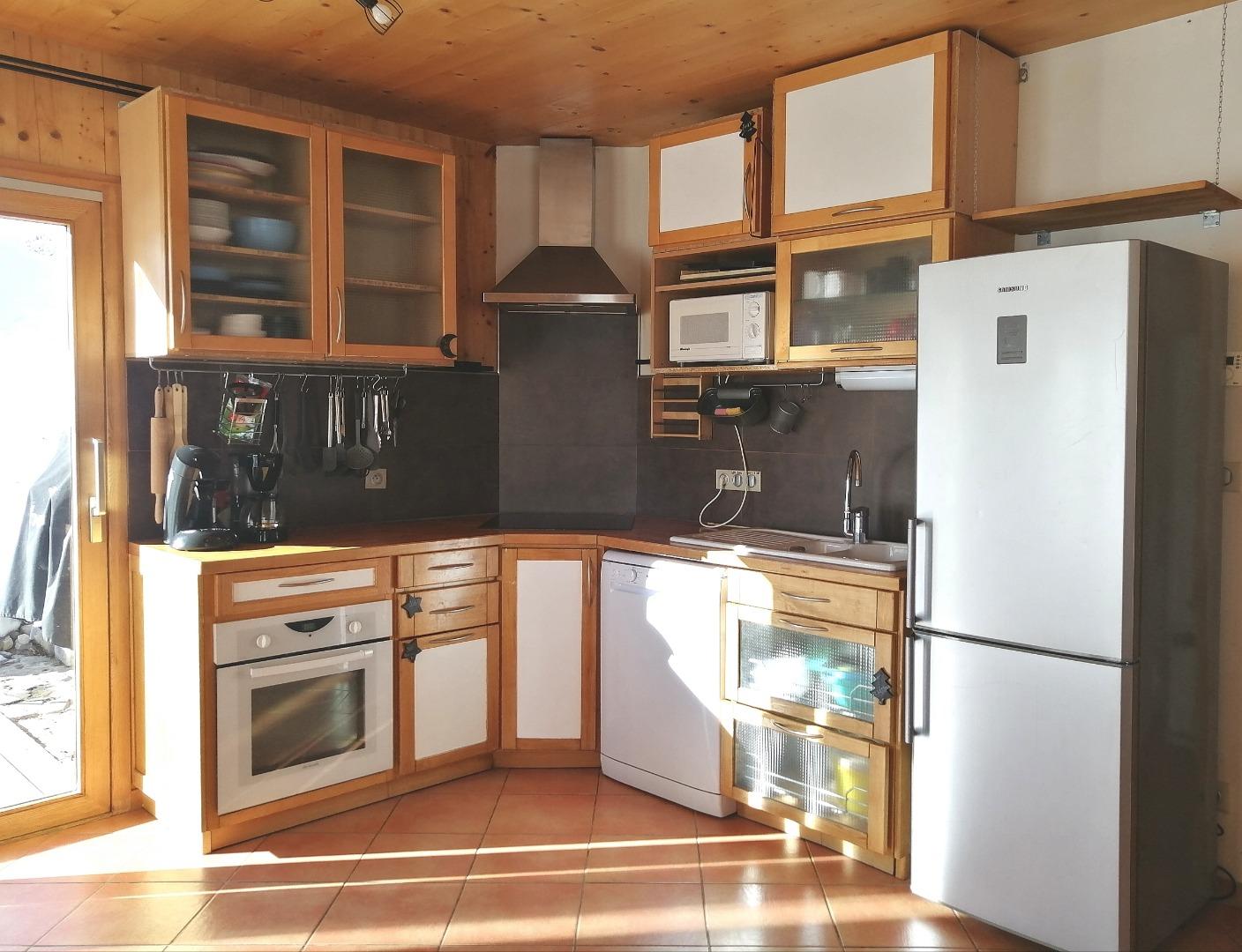 - CHALET   D'ALBIEZ  Meublé Classé 3 étoiles - ALBANNE  1650 m