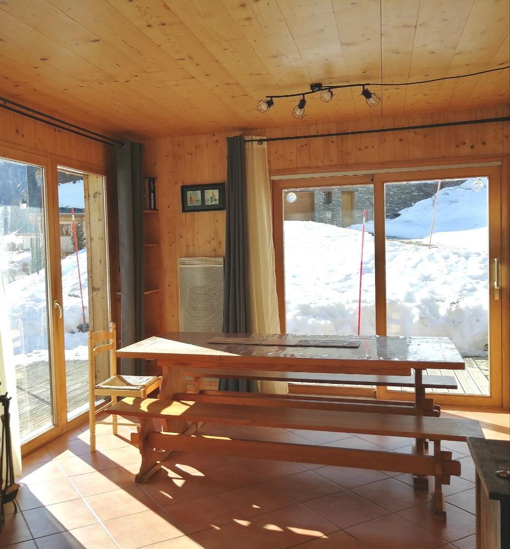 - CHALET   D'ALBIEZ  Meublé Classé 3 étoiles - ALBANNE  1650 m